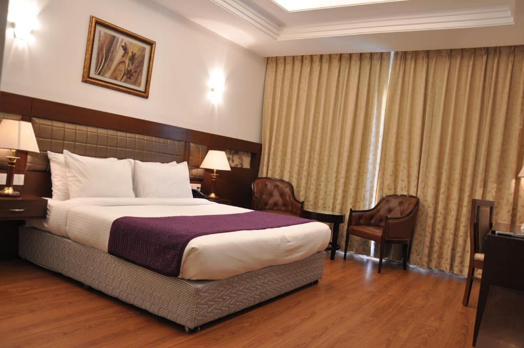 Lilywhite Hotel Nowe Delhi Zewnętrze zdjęcie